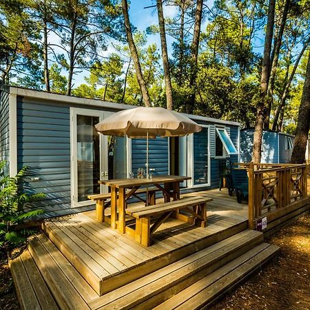 Camping La Sousta**** Remoulins Zewnętrze zdjęcie