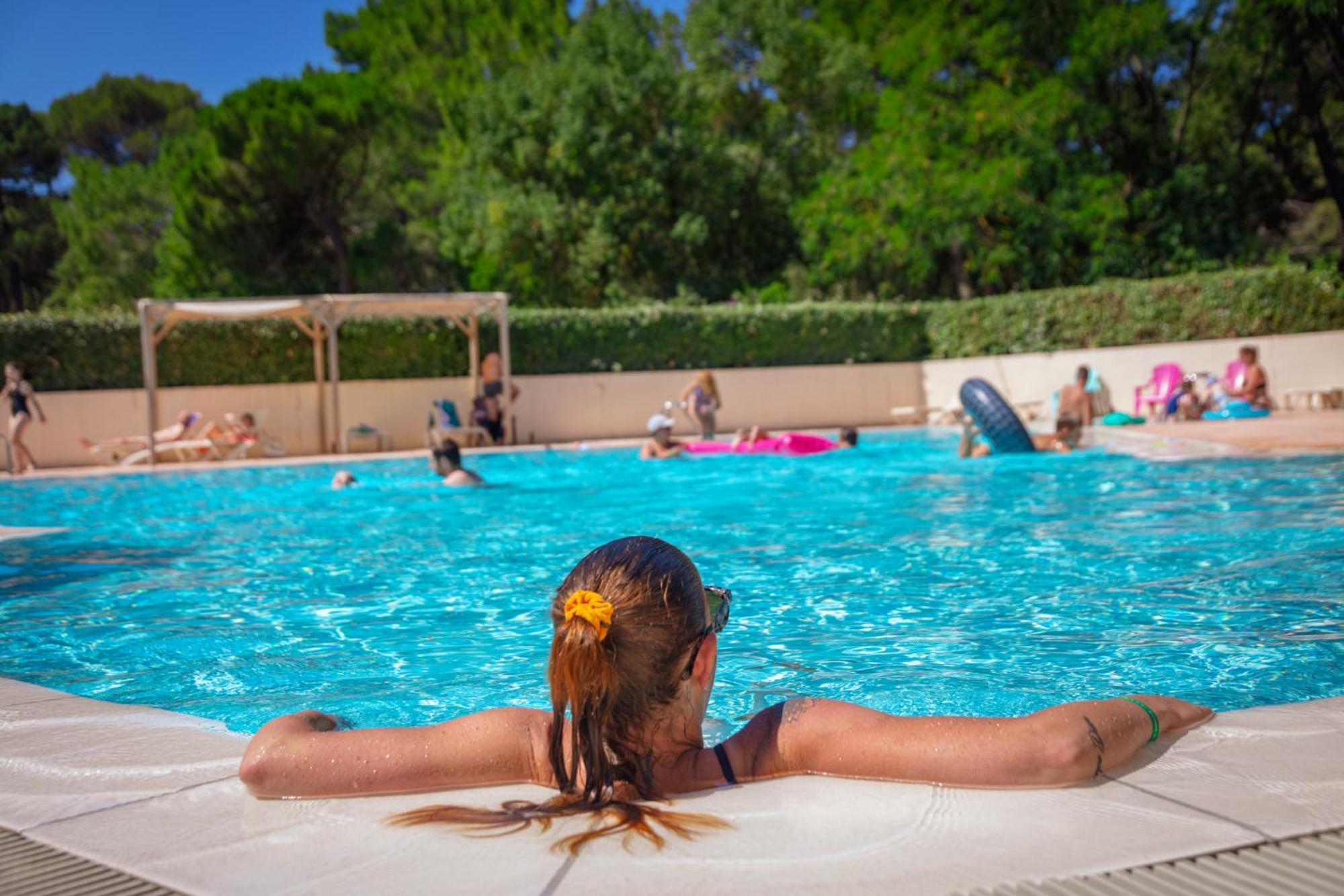 Camping La Sousta**** Remoulins Zewnętrze zdjęcie