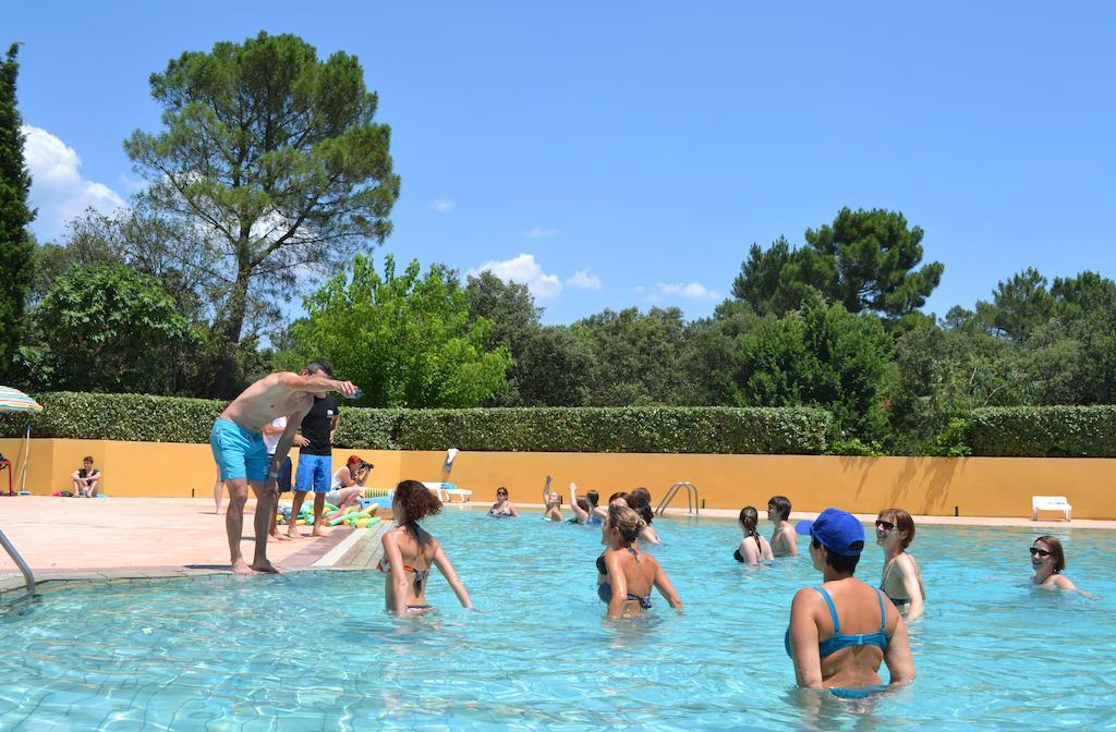 Camping La Sousta**** Remoulins Zewnętrze zdjęcie