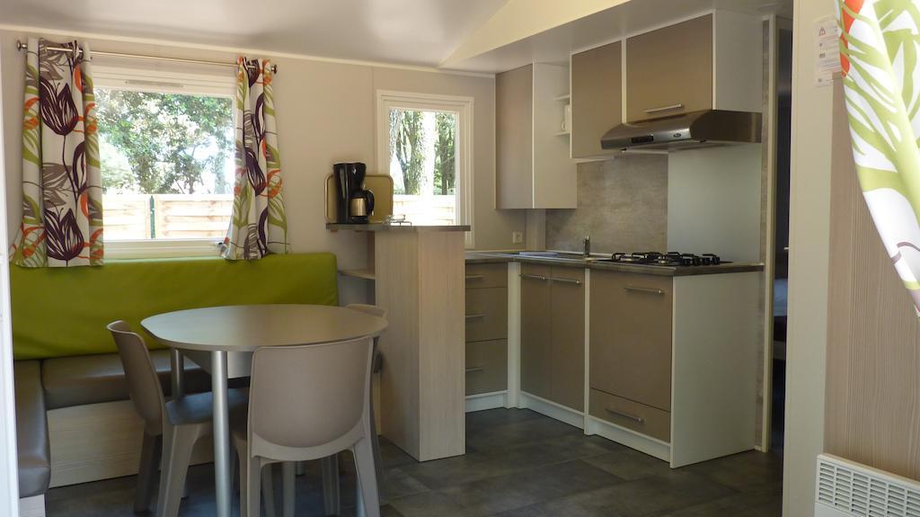 Camping La Sousta**** Remoulins Pokój zdjęcie